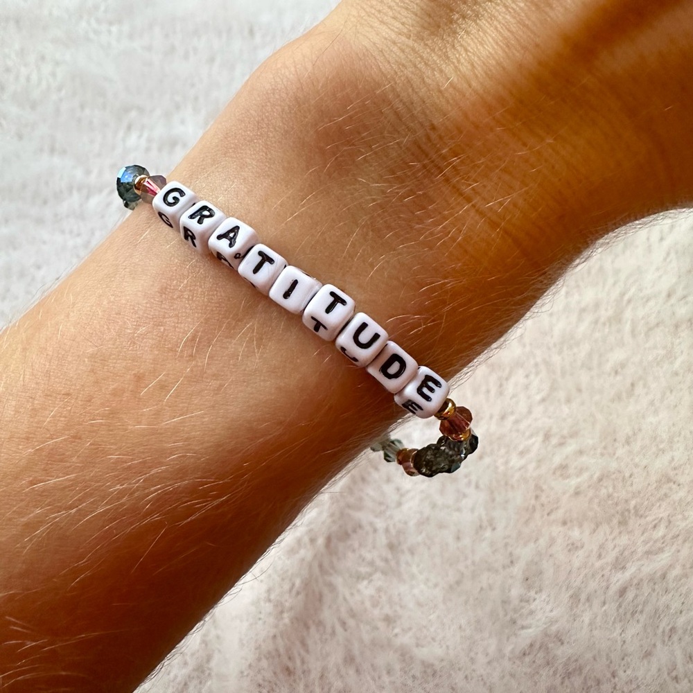 Little Words Project Bracelet - “GRATITUDE” - Blue & Pink Beads - Picture 3 of 13